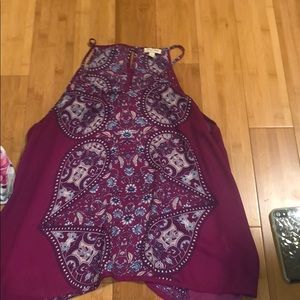 patterned maroon tank top